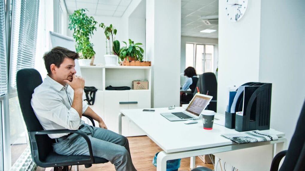 συμφορητική προστατίτιδα λόγω καθιστικής εργασίας